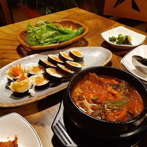 7 Hom Korean Kitchen Available at 1100 AM Hom Korean Kitchen New Wooden Charcoal Korean Village Barbecue House Available at 1200 PM. . Korean restaurants near my location